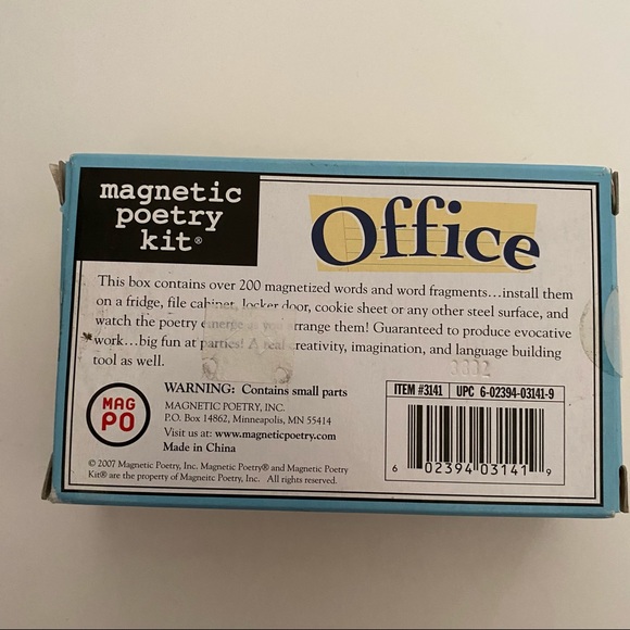 Magnetic poetry kit - Picture 2 of 4